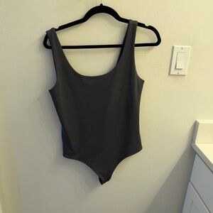 Express Body Contour Black Scoop Neck Bodysuit – Size M